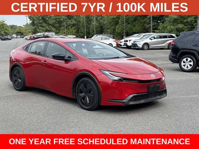 Used 2025 Toyota Prius LE FWD image 1