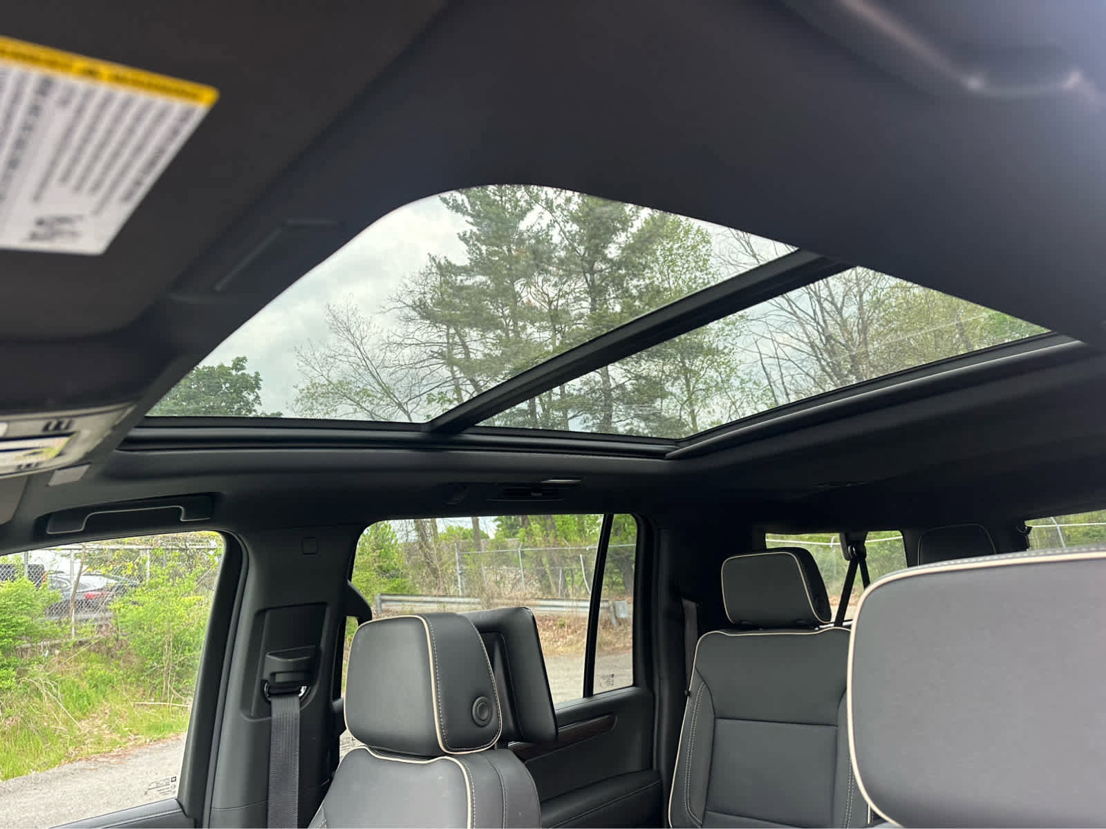 Used 2026 Chevrolet Suburban Premier AWD/4WD image 10