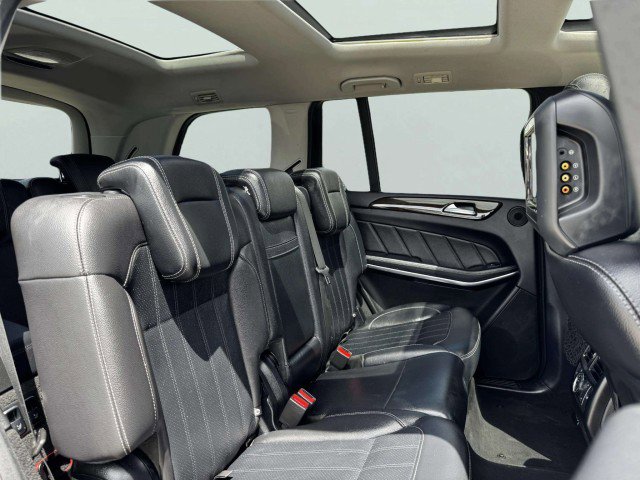 Used 2014 Mercedes-Benz GL 450 4MATIC image 46