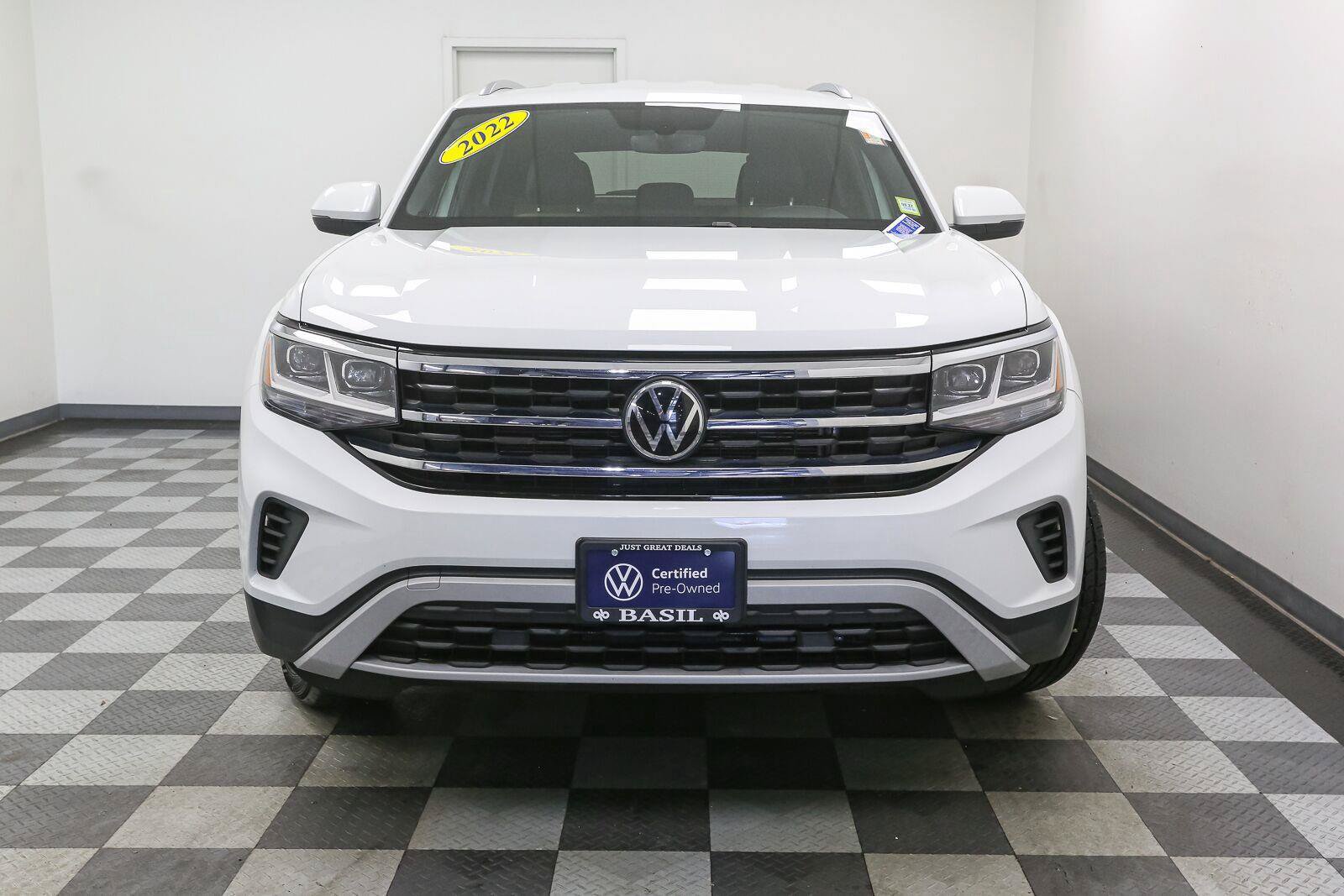 Certified 2022 Volkswagen Atlas Cross Sport SE AWD/4WD image 4