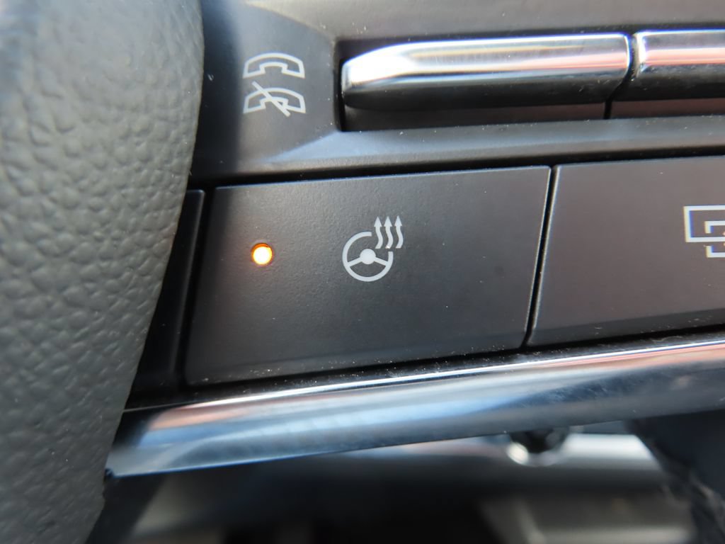 Certified 2026 Chevrolet Equinox LT AWD/4WD image 13
