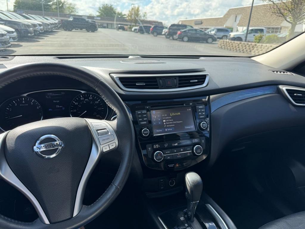 Used 2016 Nissan Rogue SL w/ SL Premium Package image 11