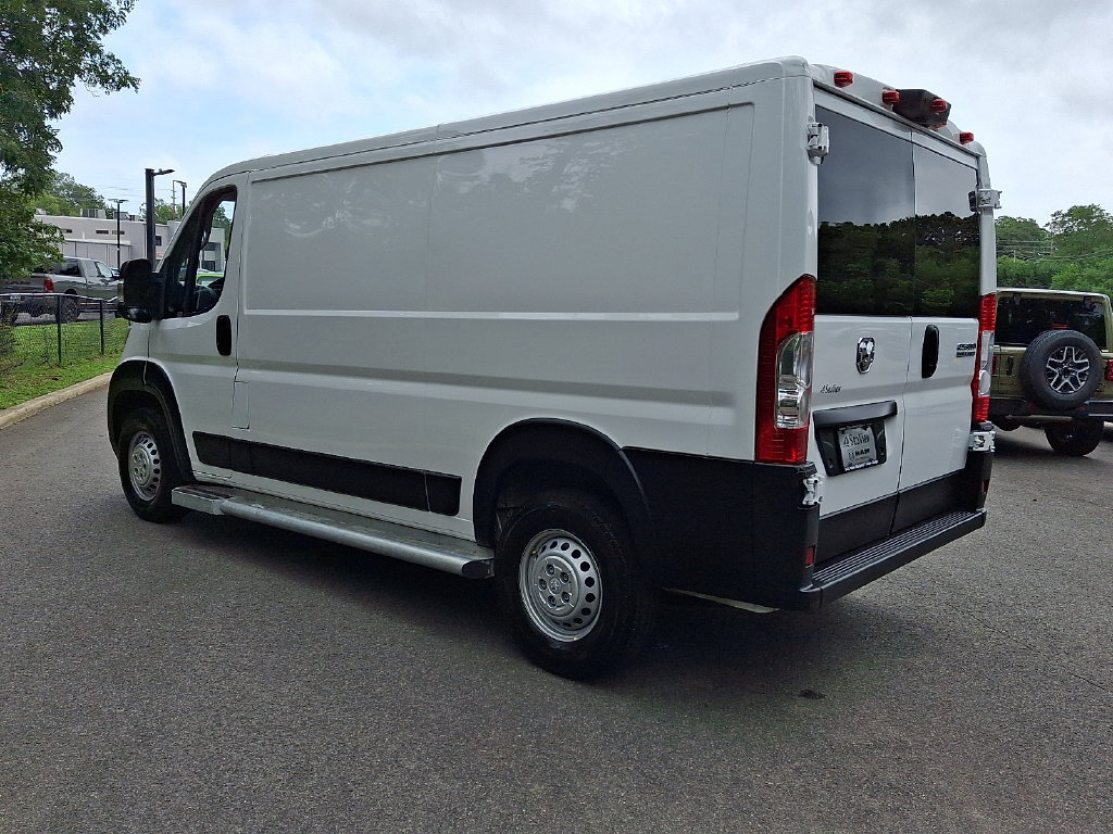 Used 2025 RAM ProMaster 2500 w/ U-Haul Equipment Group FWD image 4