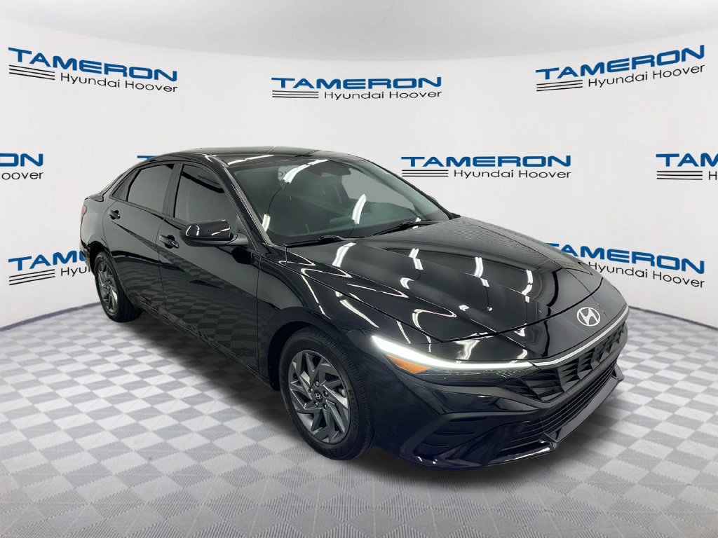Used 2024 Hyundai Elantra SEL FWD image 7