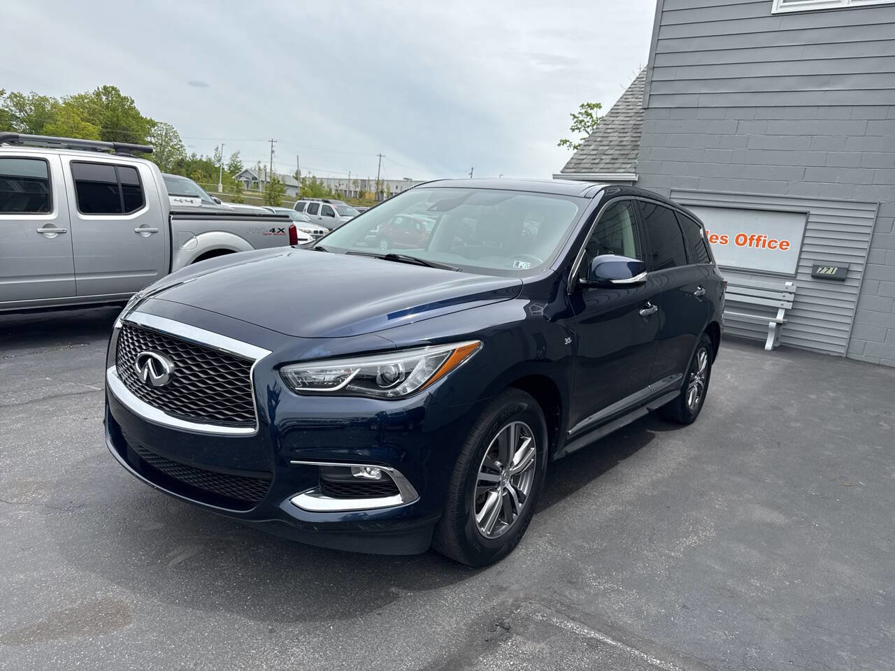 Used 2020 INFINITI QX60 Pure image 3