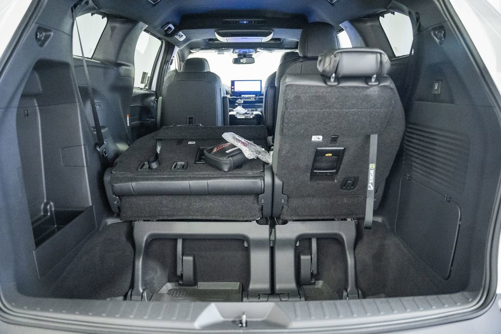 New 2026 Toyota Sienna XLE Woodland Edition image 10