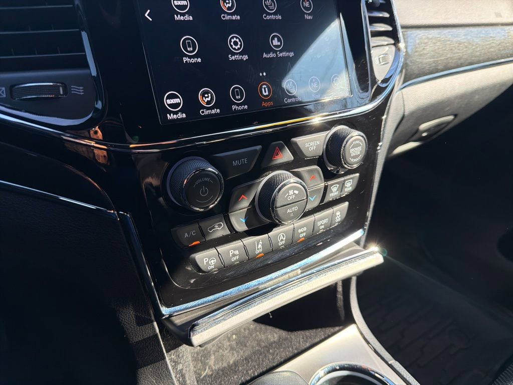 Used 2019 Jeep Grand Cherokee Trailhawk w/ Trailhawk Luxury Group image 34