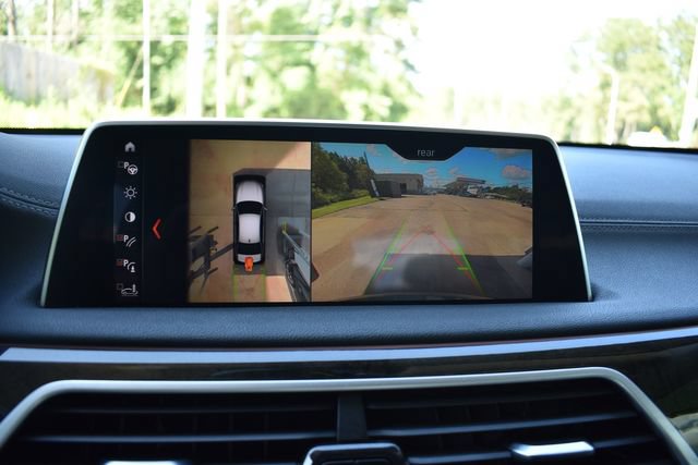 Used 2018 BMW 750i RWD image 22
