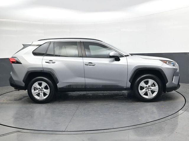 Used 2019 Toyota RAV4 XLE image 3