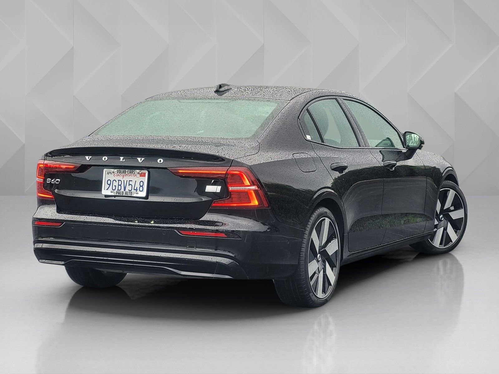 Used 2023 Volvo S60 T8 Ultimate w/ Climate Package image 6