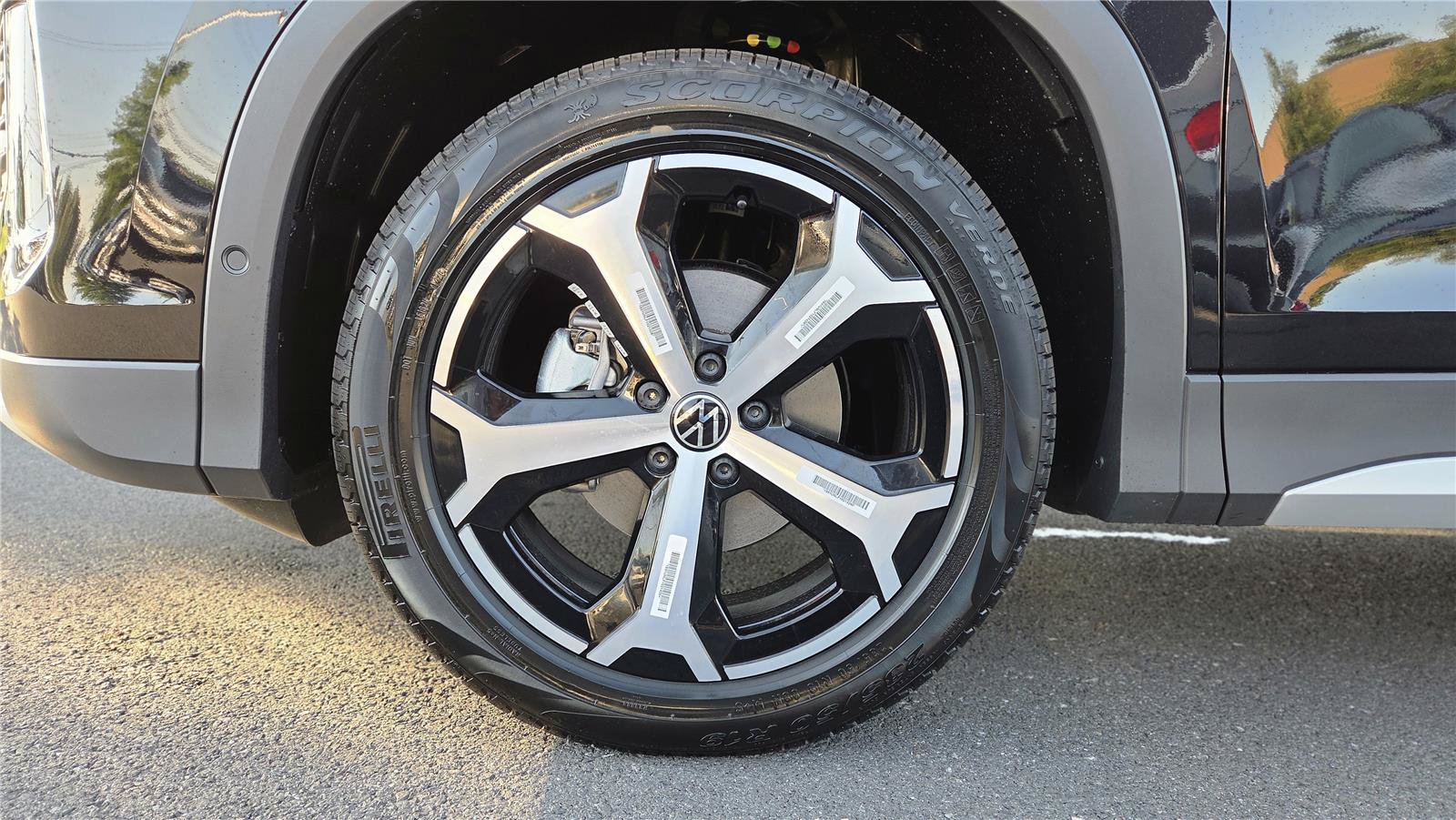 New 2026 Volkswagen Tiguan SE FWD image 10