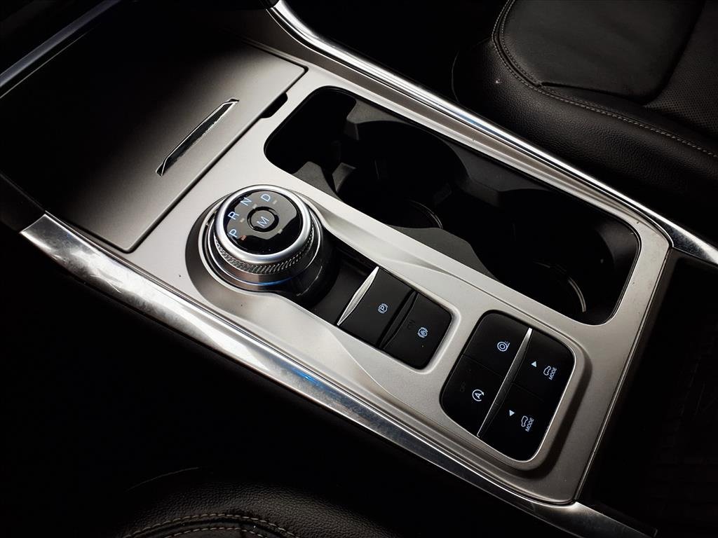 Used 2020 Ford Explorer Limited image 22