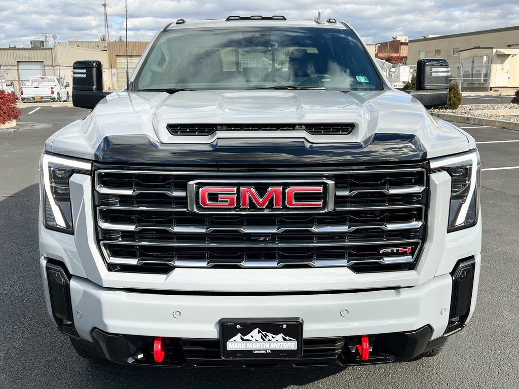 Used 2025 GMC Sierra 2500 AT4 image 14