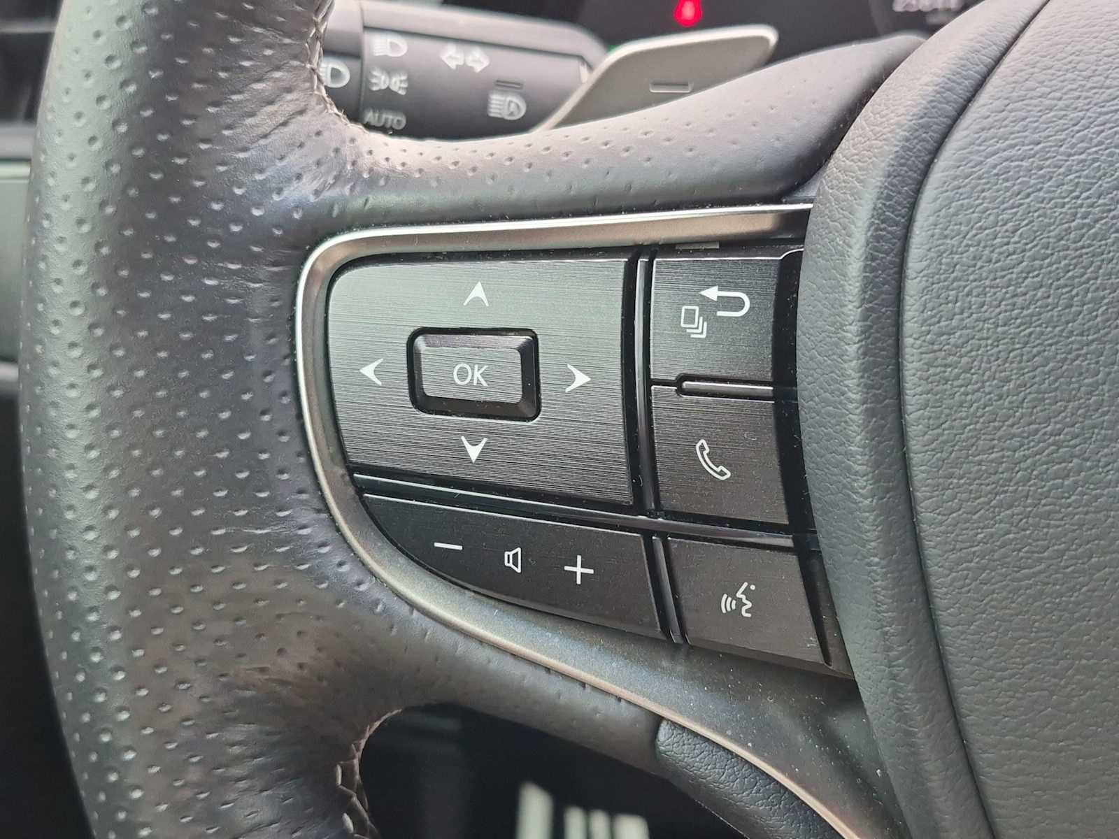 Used 2023 Lexus ES 350 F Sport w/ Accessory Package (Z2) FWD image 24