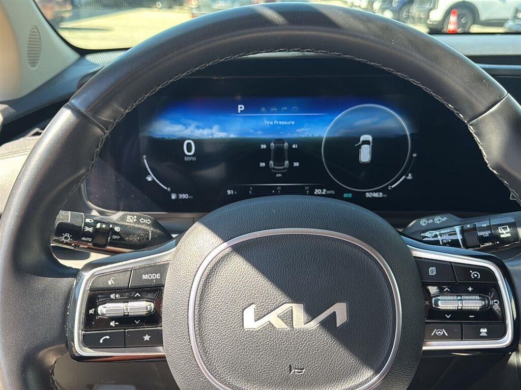 Used 2024 Kia Carnival SX FWD image 26