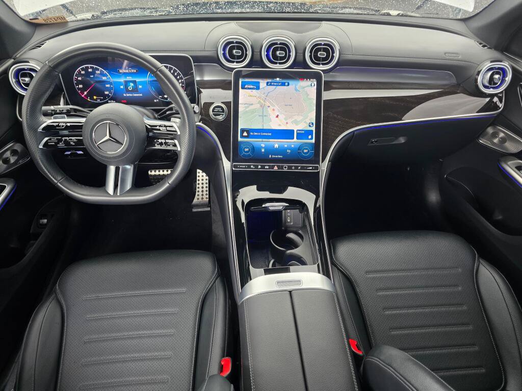 Used 2025 Mercedes-Benz GLC 350e 4MATIC w/ AMG Line image 16