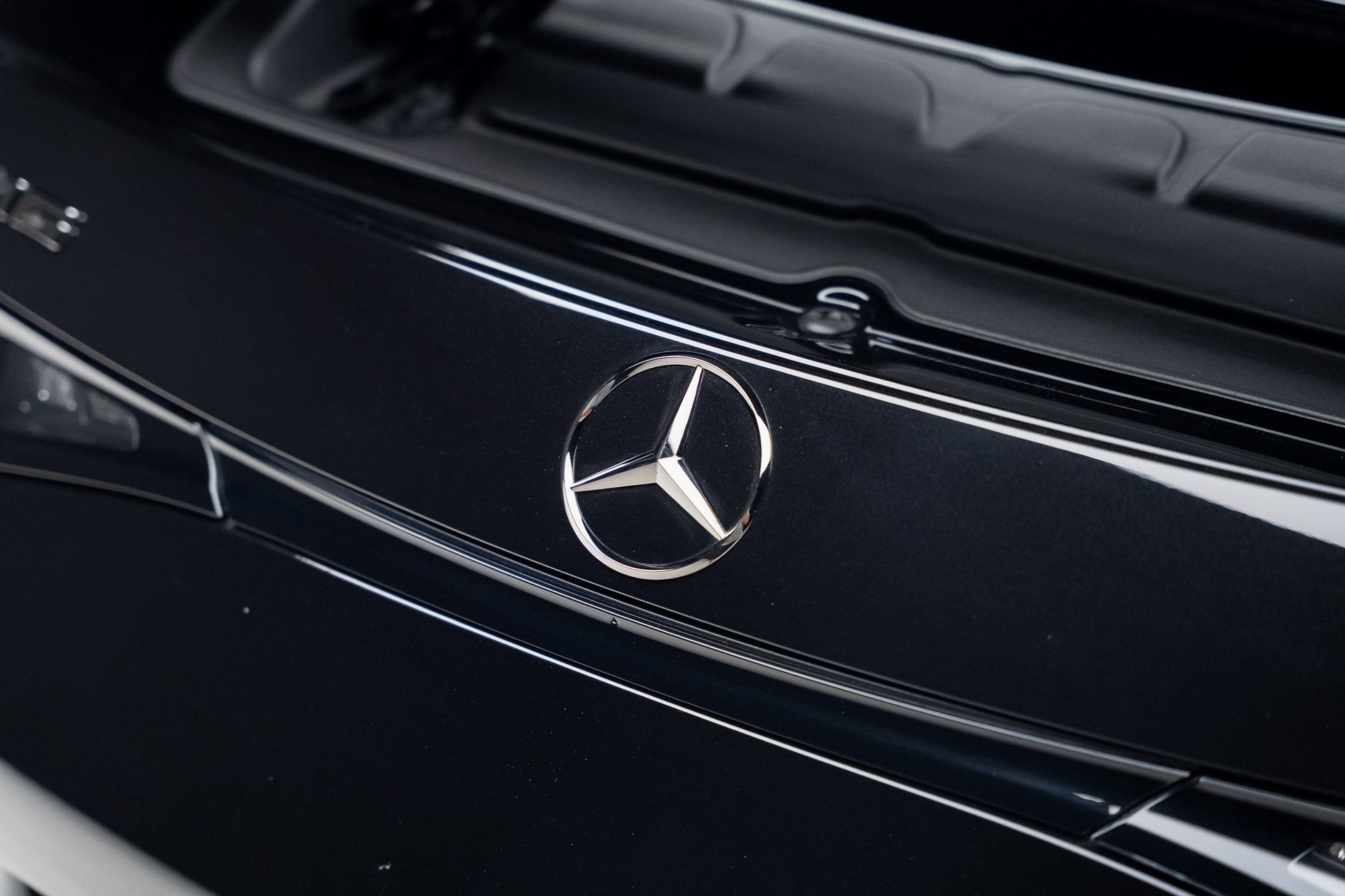 Used 2025 Mercedes-Benz AMG GT 43 image 31