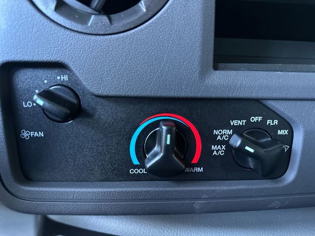 Used 2022 Ford E-450 and Econoline 450 Super Duty image 19