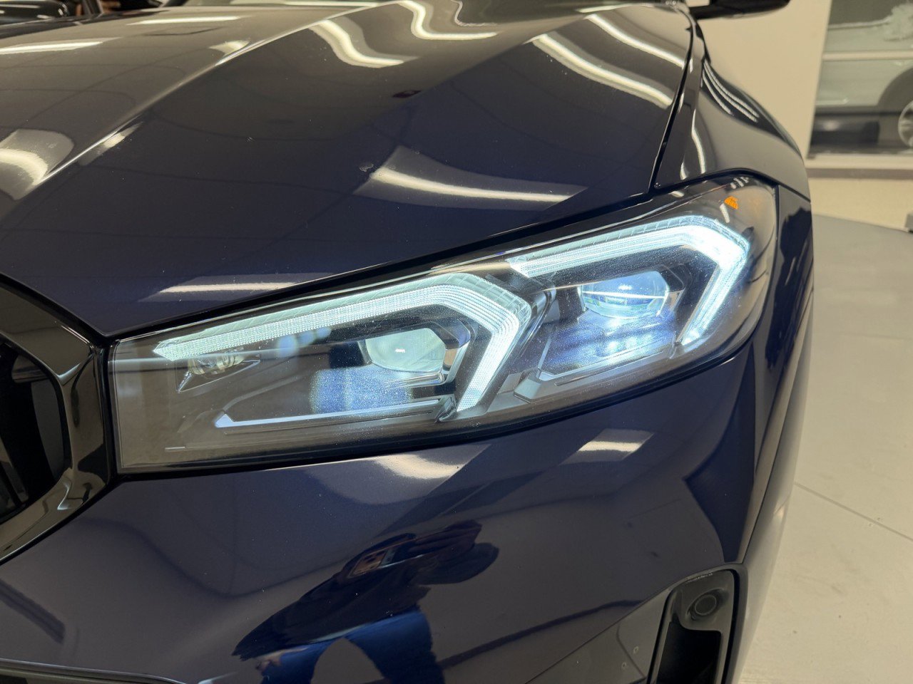 Used 2023 BMW 330i xDrive Sedan w/ M Sport Package image 35