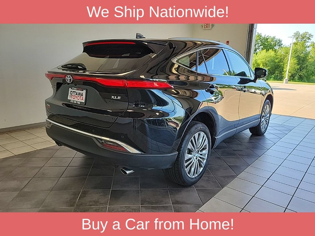 Used 2024 Toyota Venza XLE AWD/4WD image 5