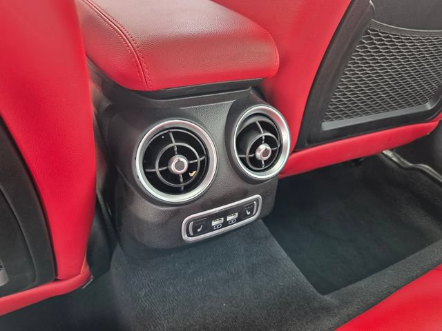 Used 2025 Alfa Romeo Giulia AWD w/ Veloce Package AWD image 8