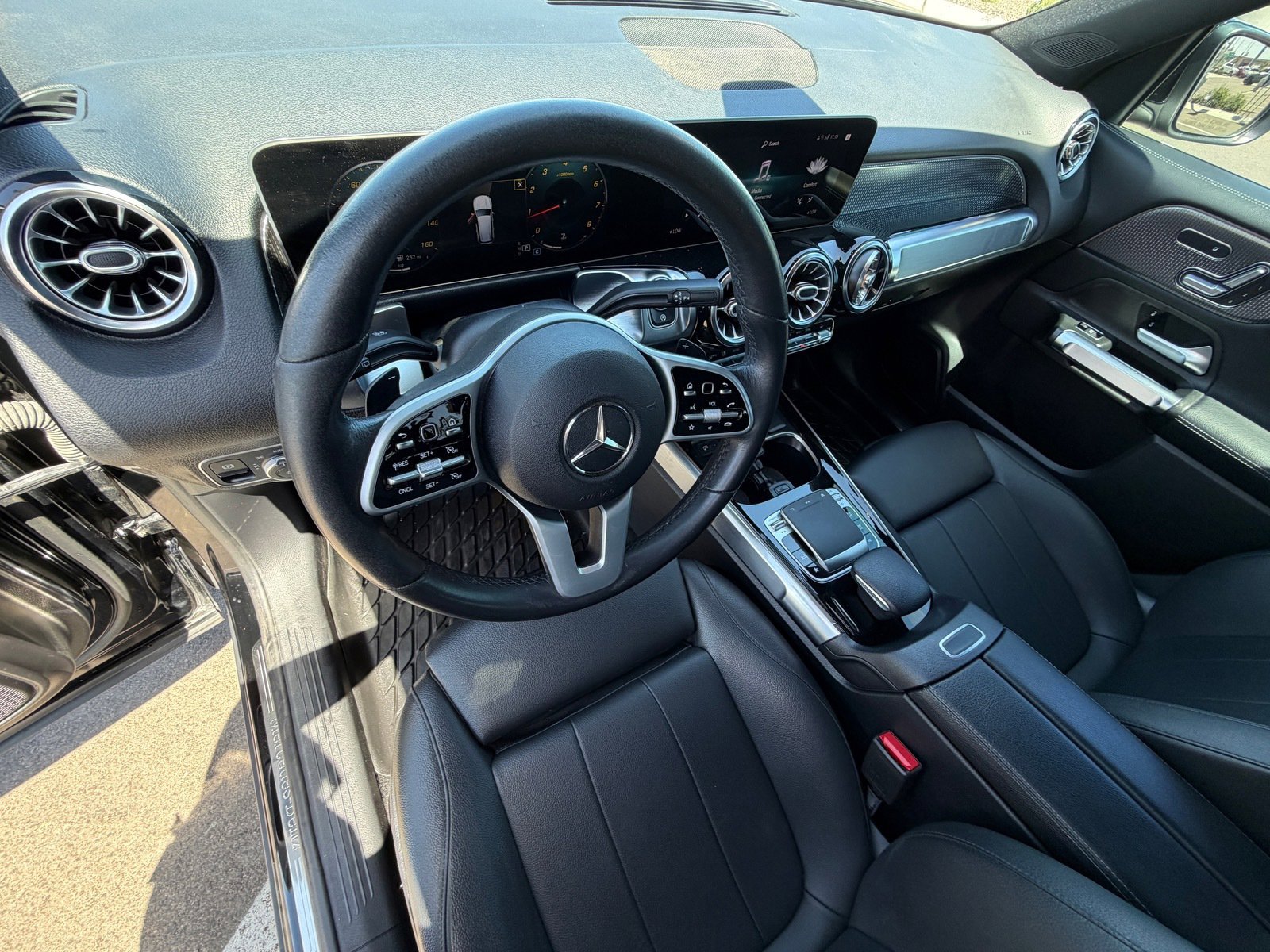 Used 2020 Mercedes-Benz GLB 250 image 16