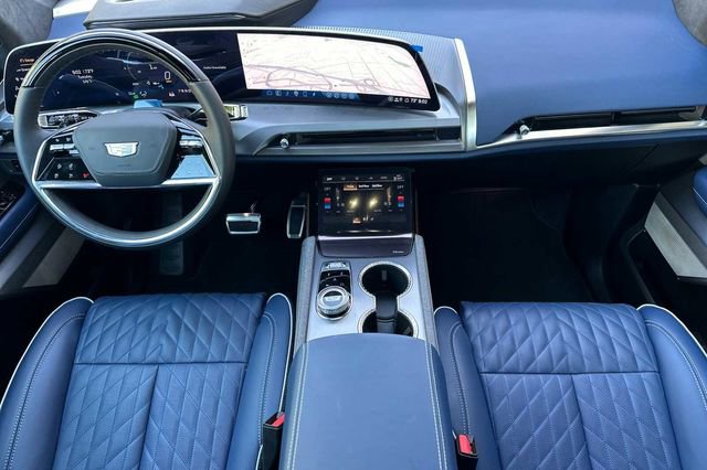 New 2026 Cadillac Vistiq Premium Luxury w/ LPO, Floor Liner Package image 13
