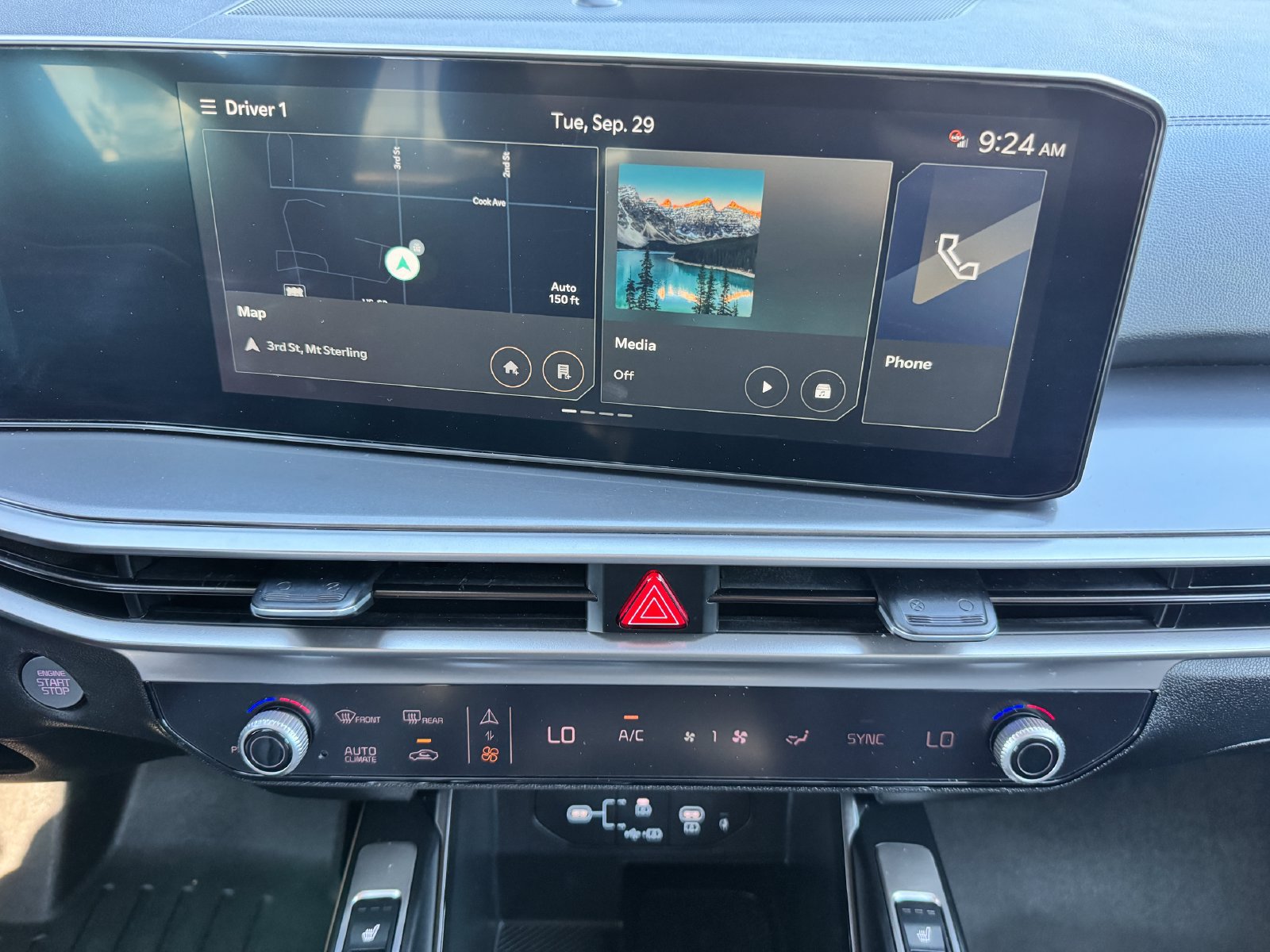 Used 2025 Kia Sorento S w/ Panoramic Sunroof Package FWD image 19