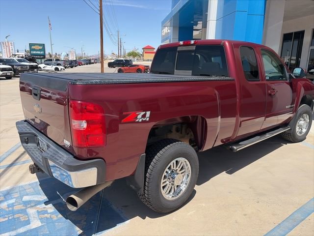 Used 2008 Chevrolet Silverado 2500 LTZ w/ Suspension Package, Off-Road AWD/4WD image 3