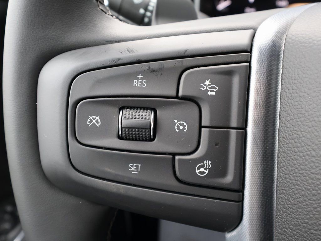 New 2026 GMC Sierra 1500 Elevation w/ LPO, Elevation Black Package AWD/4WD image 18