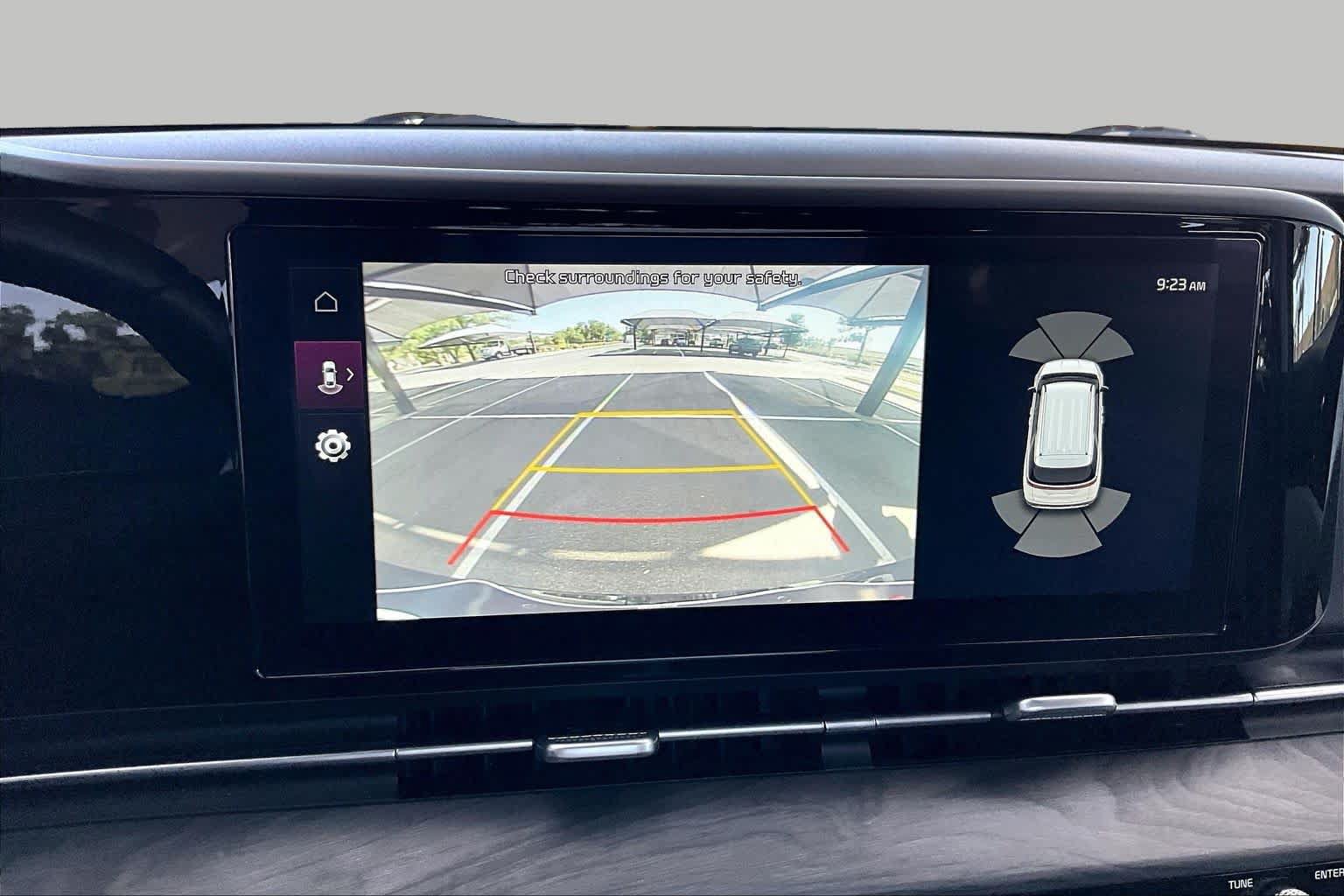 Used 2024 Kia Carnival EX FWD image 27