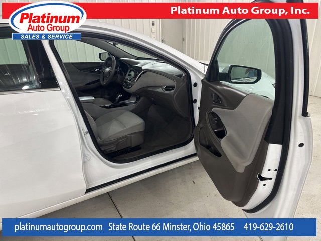 Used 2022 Chevrolet Malibu LT image 33
