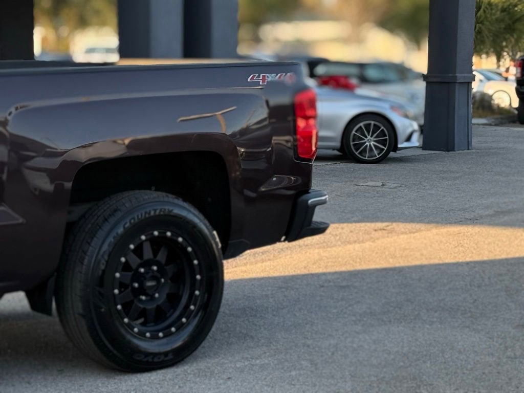 Used 2016 Chevrolet Silverado 1500 LT image 2