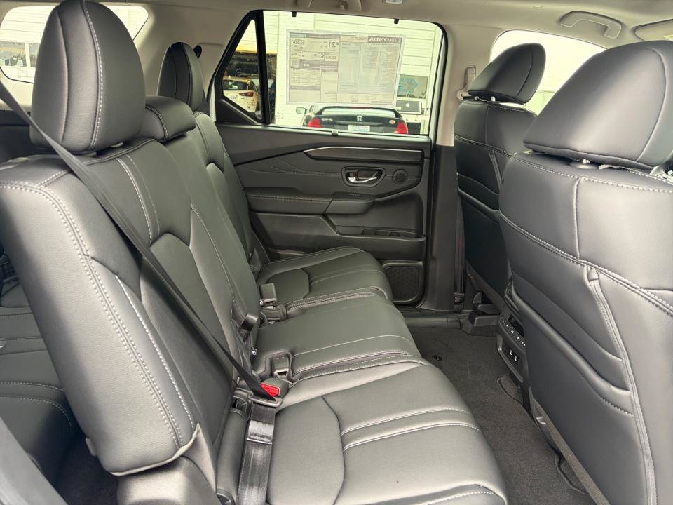 New 2026 Honda Pilot Touring image 29