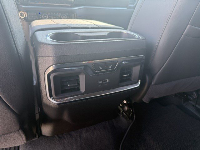 Used 2026 Chevrolet Silverado 1500 High Country w/ Technology Package AWD/4WD image 38