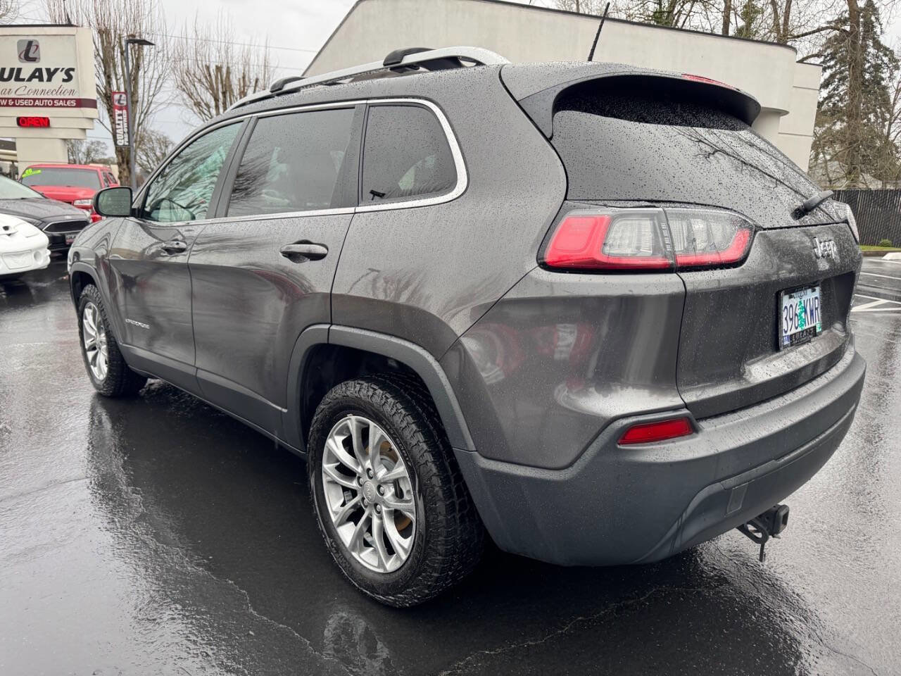 Used 2019 Jeep Cherokee Latitude Plus w/ Cold Weather Group image 3