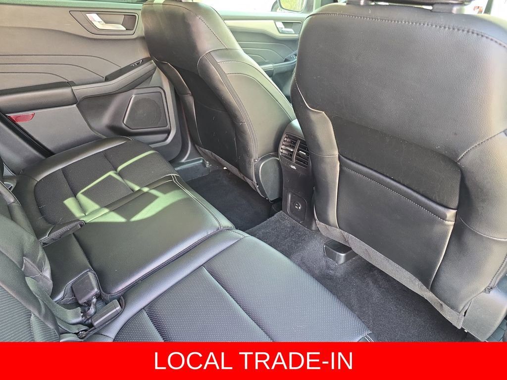 Used 2022 Ford Escape SEL w/ Technology Package image 12