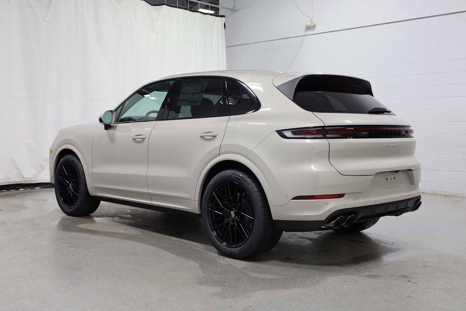 New 2026 Porsche Cayenne AWD/4WD image 3