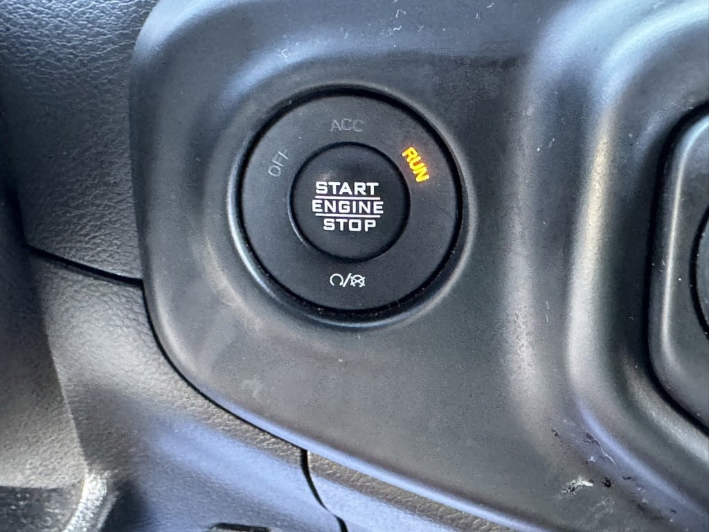 Used 2021 Jeep Wrangler Unlimited Sahara image 28