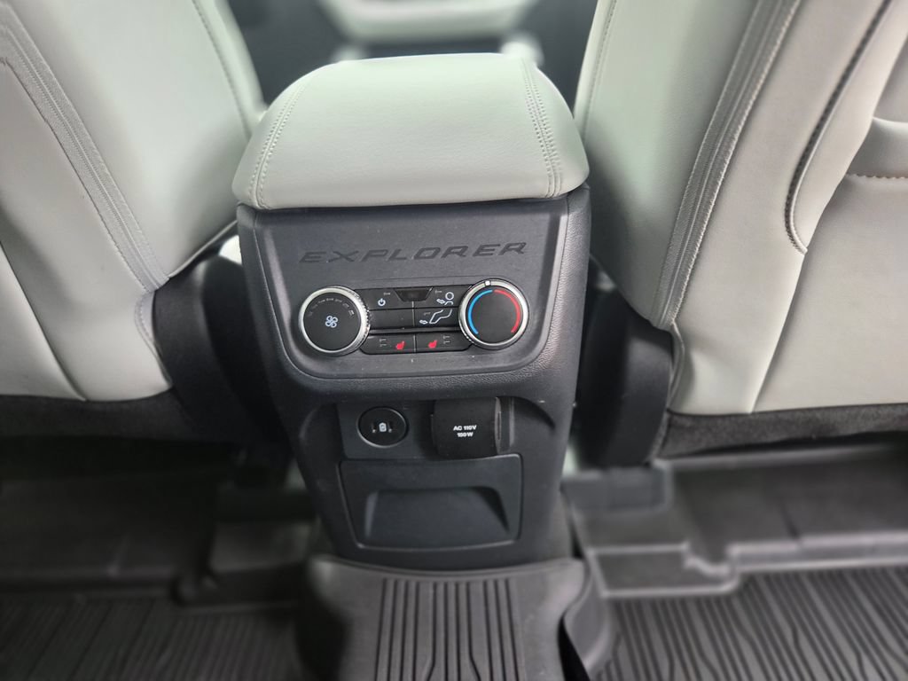Used 2025 Ford Explorer Platinum w/ Ultimate Package RWD image 12