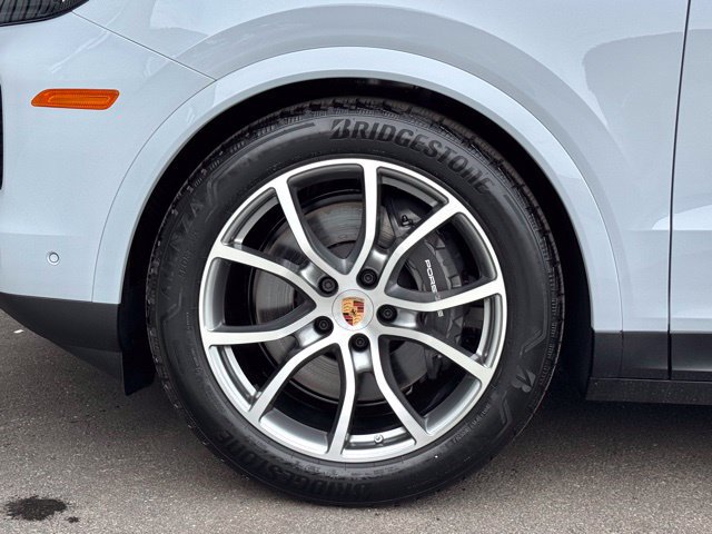 New 2026 Porsche Cayenne Coupe AWD/4WD image 11
