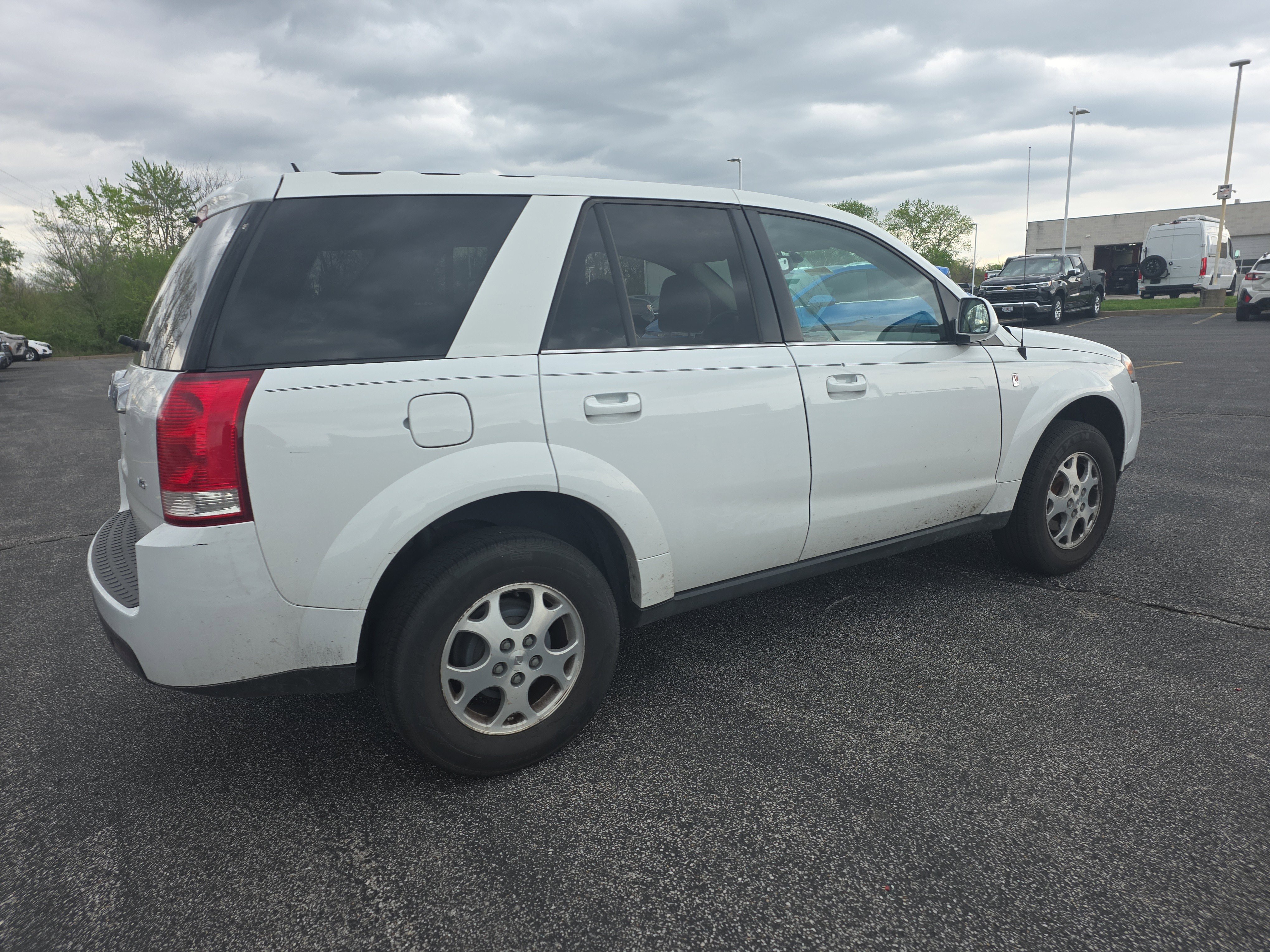 Used 2006 Saturn Vue 2WD V6 w/ Comfort Pkg image 3