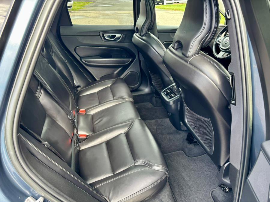 Used 2022 Volvo XC60 B5 Inscription w/ Climate Package AWD/4WD image 15