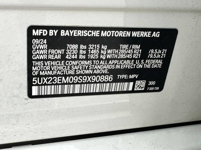 Used 2025 BMW X7 xDrive40i AWD/4WD image 34