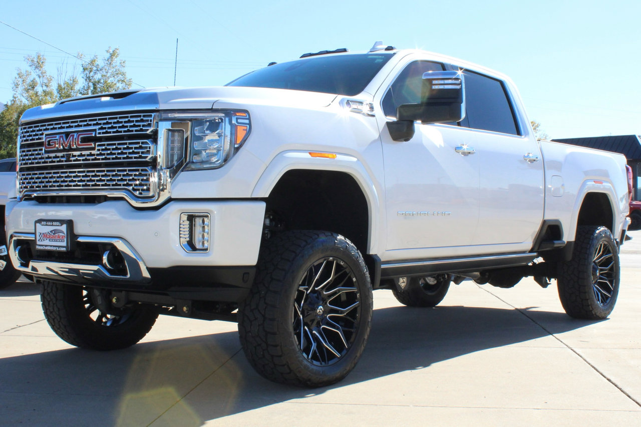 Used 2022 GMC Sierra 3500 Denali w/ Denali Ultimate Package image 6