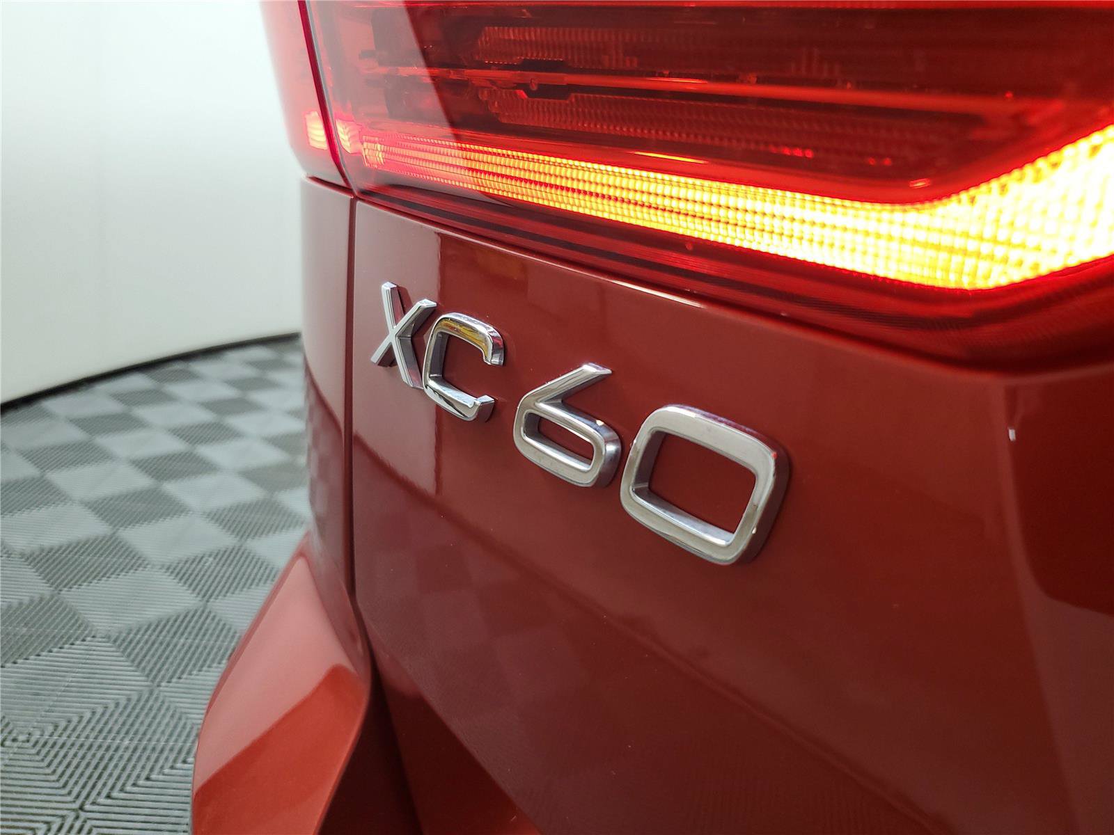 Certified 2023 Volvo XC60 B5 Plus w/ Climate Package AWD/4WD image 7