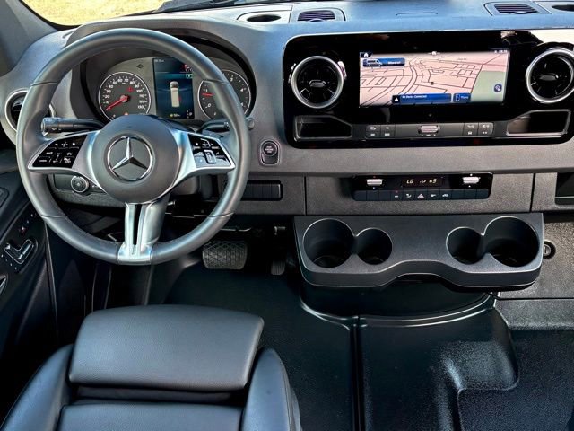 Used 2025 Mercedes-Benz Sprinter 3500 image 29