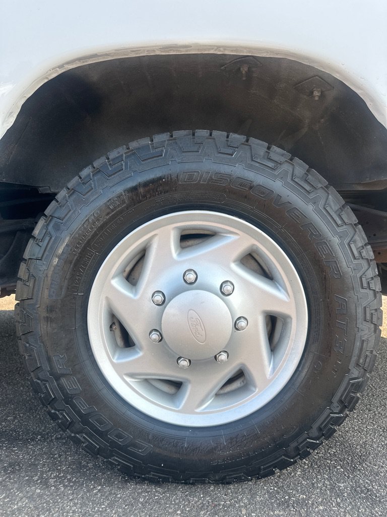 Used 2007 Ford E-250 and Econoline 250 Extended RWD image 10