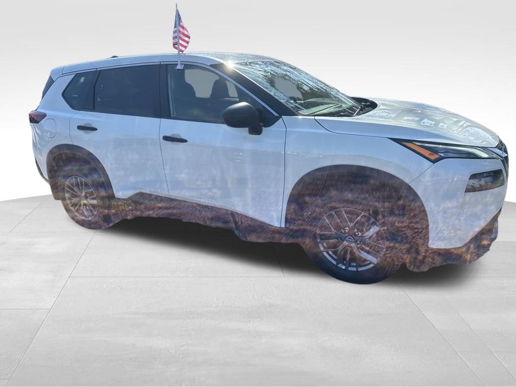 Used 2023 Nissan Rogue S image 28