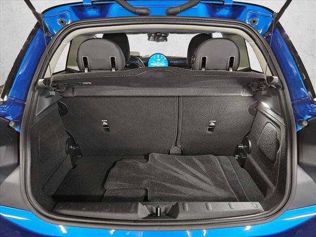 Used 2025 MINI Cooper 2-Door Hardtop FWD image 6